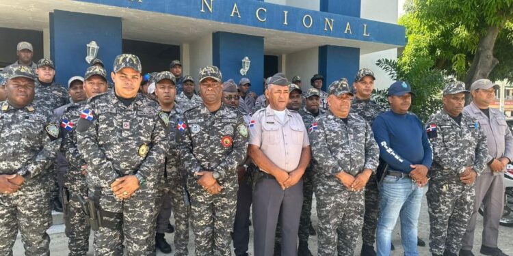 Policía Nacional de Dajabón se prepara para el inicio de las fiestas Patronales Rosario 2025 y garantiza seguridad durante las festividades