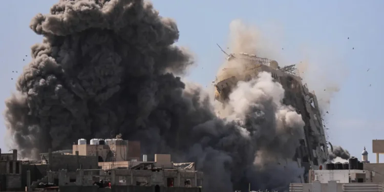 Rusia lanza mayor ataque desde inicio de la guerra contra Leópolis, fronteriza con Polonia