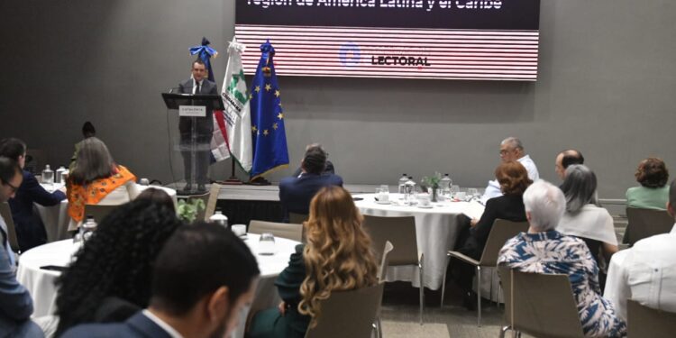 Presidente de JCE cita desafíos del sistema electoral regional