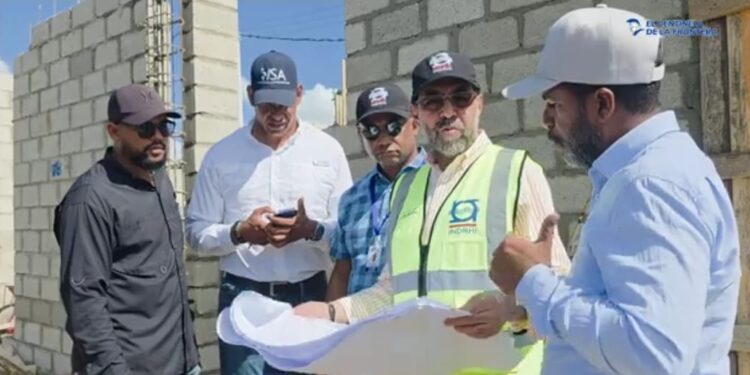 Director del INDRHI supervisa avance de los trabajos en canal la Vigía y se reúne con regantes