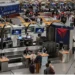 Restricciones al tráfico aéreo en EE.UU. continuarán por un tiempo tras reapertura