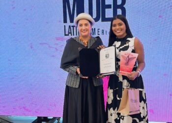 Reconocen joven dajabonera Yokaira García Bonilla con distinción internacional  