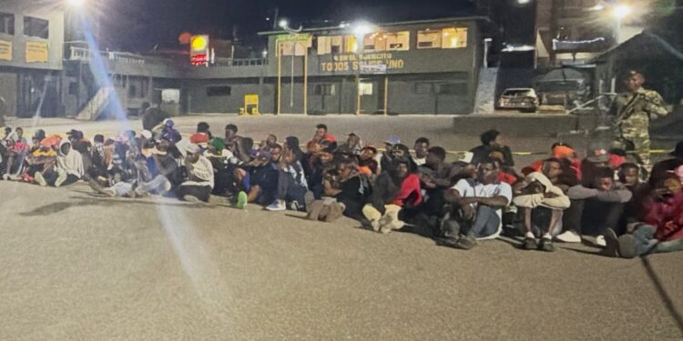 Ejército detiene a 125 migrantes haitianos indocumentados durante operativos en Constanza