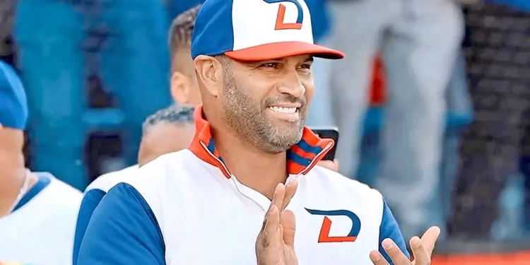 Estrellas Orientales le dan la bienvenida a Albert Pujols