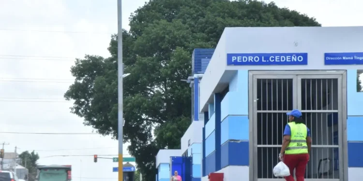 Evacúan a usuarios por incidente en la Línea 1 del Metro