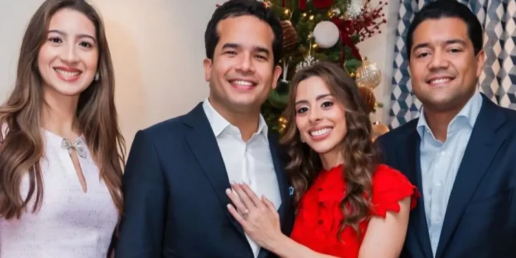 Omar Fernández y Alexia Rubio se comprometen en Nochebuena