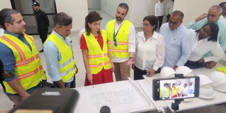Vicepresidenta Raquel Peña encabeza agenda de trabajo en Dajabón y supervisa avances del nuevo hospital Ramón Matías Mella