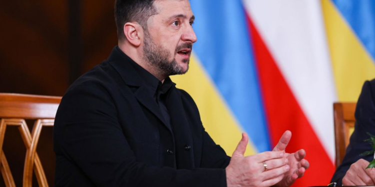 Zelenski deja elecciones en manos socios internacionales