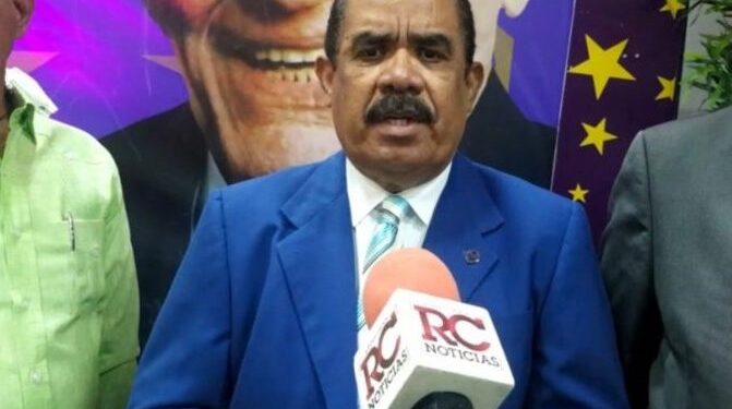 PLD: «Insólito Gobierno decida autorizar importación de pollo»