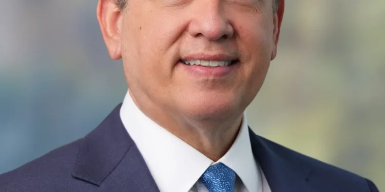 Víctor “Ito” Bisonó es designado ministro de Viviendas y Edificaciones