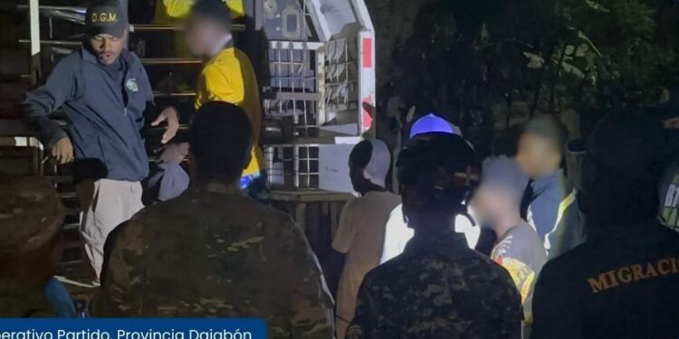 En 24 Horas DGM deporta 910 y detiene 1,105 durante operativos de interdicción