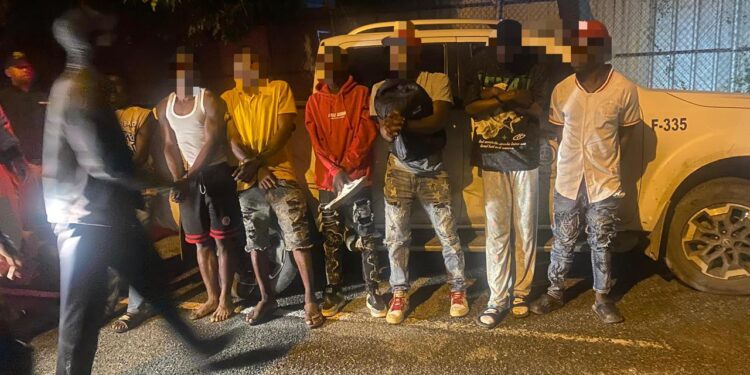 DGM y organismos de seguridad deportan 1,307 y detienen 1,284 personas en condición migratoria irregular en todo el país