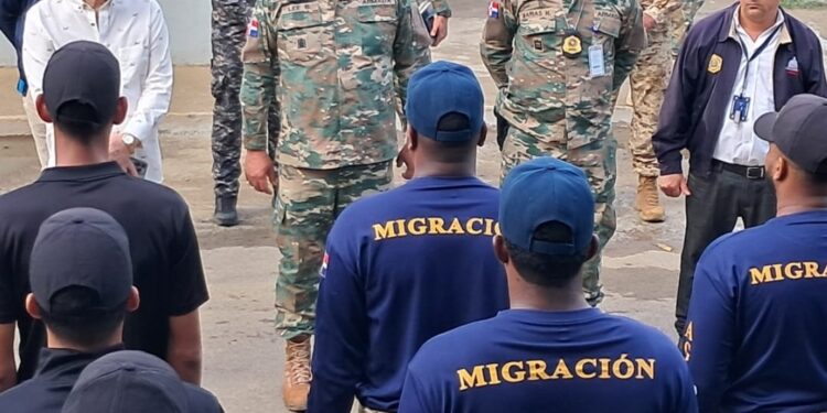 Ballester instruye agentes actuar apegado con respeto a los derechos humanos y ley de migración al momento de detener indocumentados