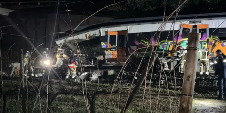Al menos un muerto y cuatro heridos graves por accidente de tren en Cataluña