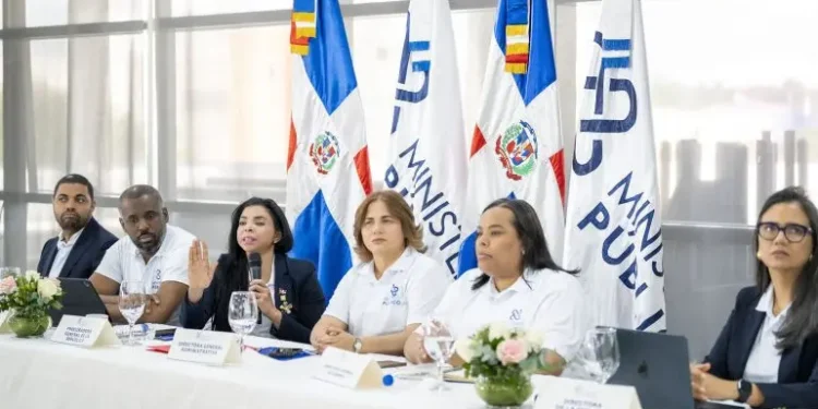 Fiscales usarán cámaras corporales durante allanamientos, anuncia Procuraduría