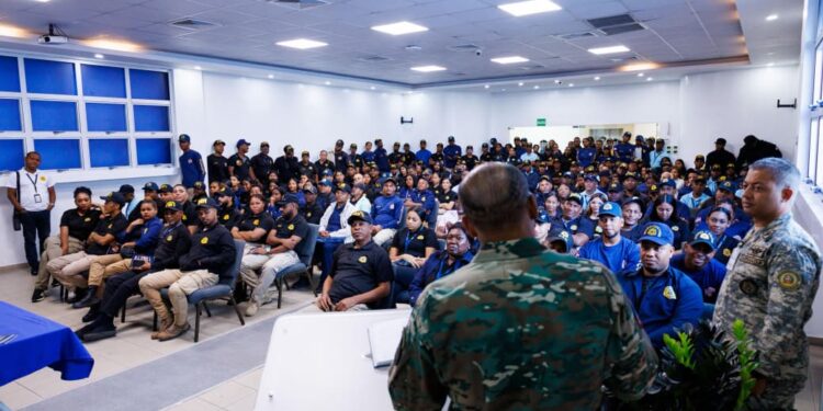 Agentes de la DGM reciben formación sobre aspectos legales en procesos de interdicción