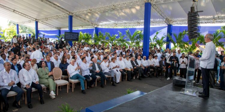 Abinader inaugura línea Metro beneficiaría un millón usuarios