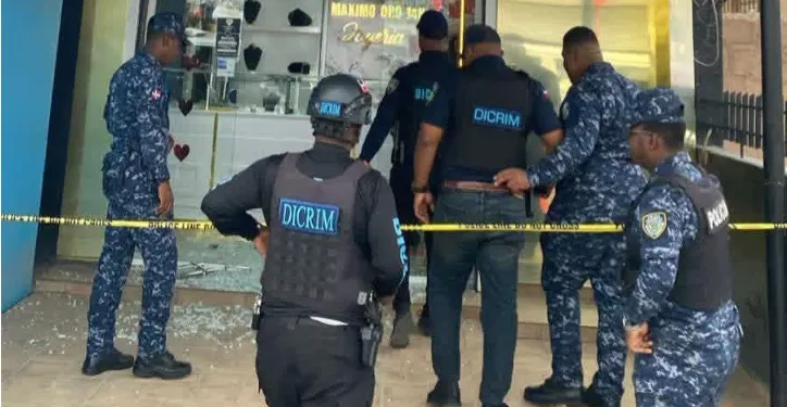 Policía mata a tres buscados por asalto joyería San Pedro Macorís