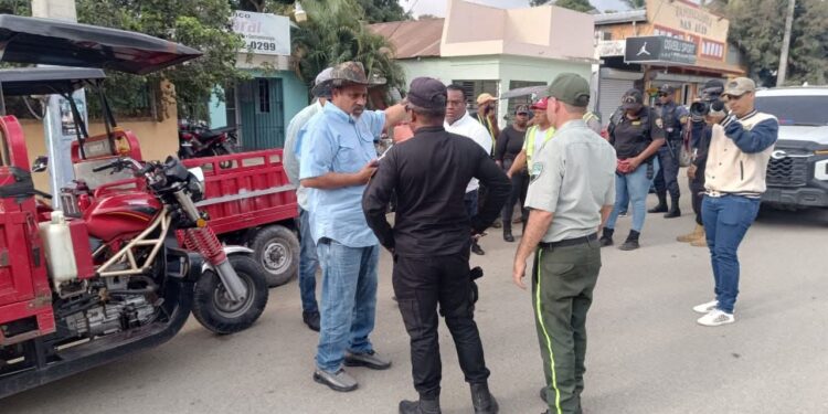 Alcaldía ejecuta medida para evitar circulación de motocicletas de Haiti sin autorización en Dajabón 