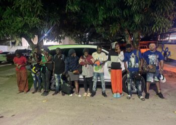 Ejército intercepta jeepeta con 11 nacionales haitianos en estatus migratorio irregular en Santiago Rodríguez