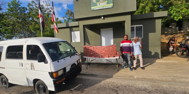 Ejército detiene a dos hombres con contrabando de más de 36 mil cigarrillos en Dajabón