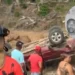 Un fallecido y dos heridos tras deslizarse camioneta en Hato Mayor