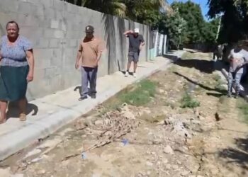 Reclaman arreglo de la calles sector en los Ángeles en Montecristi 