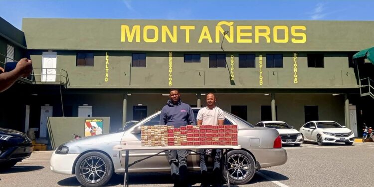 Ejército detiene a dos personas por contrabando de cigarrillos en San Juan de la Maguana