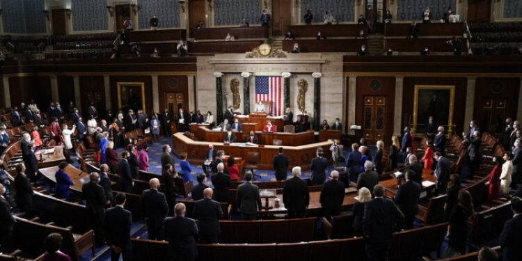 Demócratas de EEUU denuncian que Trump declaró nuevamente la guerra a Irán sin permiso del Congreso