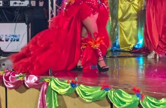 Aspirante de El Pino denuncia fraude y mal manejo en concurso de Reina del Carnaval de Dajabón