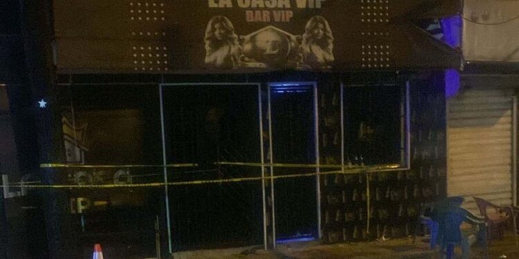 Una mujer muerta y 5 heridos a balazos en centro nocturno SDN