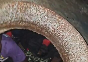 Ejército detiene hombre que ocultaba 15 haitianos indocumentados en un camión cisterna en Navarrete