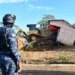 Desalojan familias en Boca Chica por invasión de terrenos