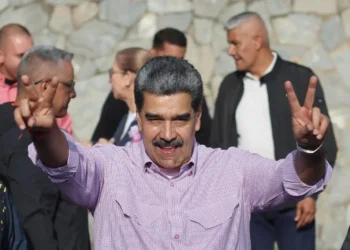 Maduro reitera llamado a la unión y paz en Venezuela, en carta divulgada por su hijo