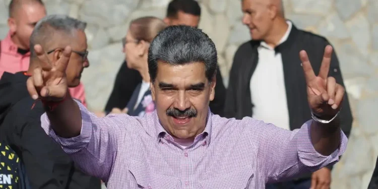 Maduro reitera llamado a la unión y paz en Venezuela, en carta divulgada por su hijo