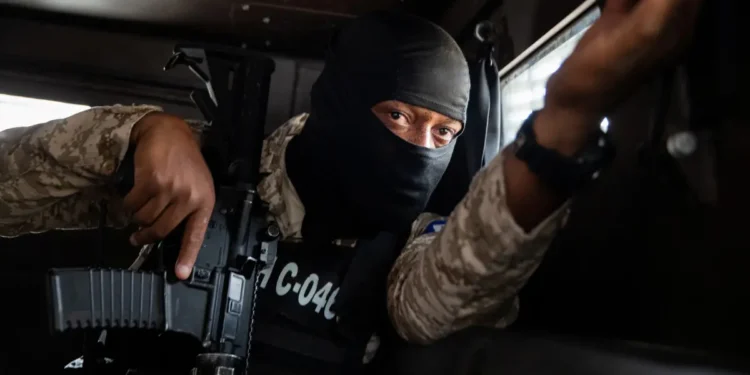 Qué se sabe de la fuerza antipandillas que llega a Haití en abril