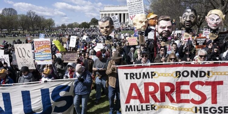 Inician protestas masivas contra D. Trump en los Estados Unidos