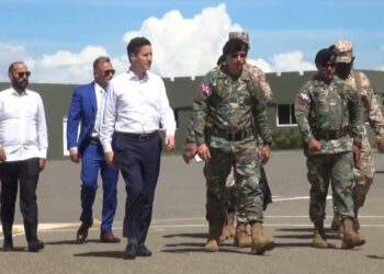 Senador Republicano de EEUU visita la frontera junto al comandante general de ejército Mayor general Jorge Iván Camino Pérez 