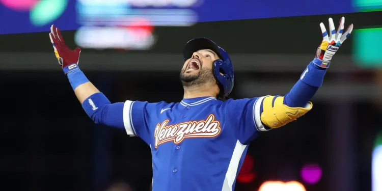 Eugenio Suárez: de héroe de Venezuela al rostro del Clásico 2026