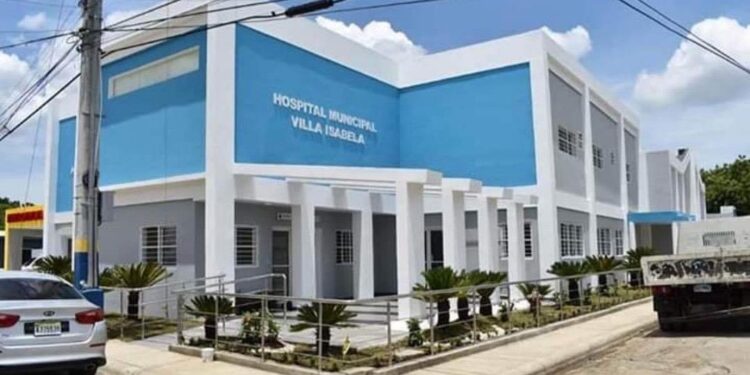 Se intoxica anciana tras ingerir insecticida accidentalmente en paraje de Villa Isabela