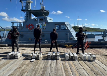 DNCD incauta 151 paquetes de cocaína en las costas de Baní