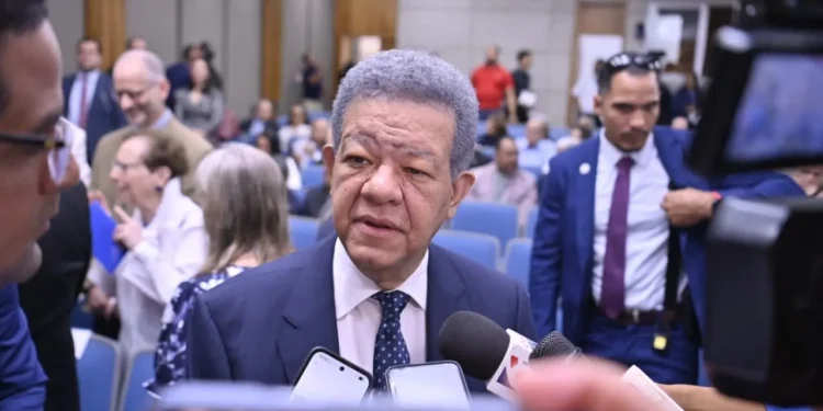 Leonel advierte urgencia de un plan nacional de drenaje pluvial