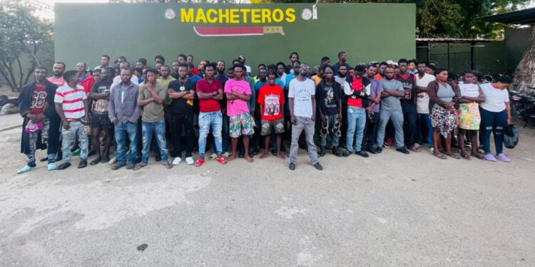 Más de 13 mil haitianos indocumentados fueron detenidos por el Ejército durante operativos realizados en marzo
