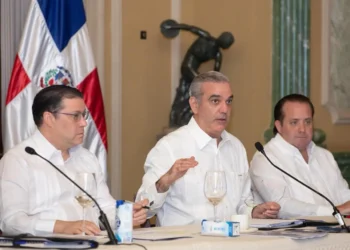 Abinader: no habrá aumentos en combustibles esta semana