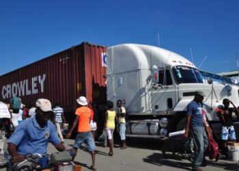 Un puerto seco es como un puerto marítimo… pero en tierra