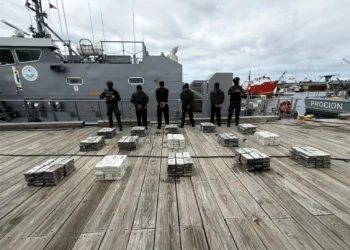 Ocupan 450 paquetes de presunta cocaína en operación en costas de Baní