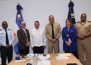 Migración y Servicio Nacional de Salud realizan reunión seguimiento medida protocolo hospitalario