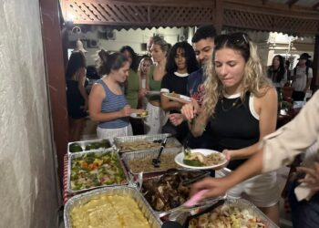 Empresario Takeshi Mukai agasaja a delegación médica de «The Waves of Health» en Dajabón