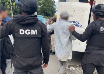Este jueves DGM deporta 1,239 y detiene 1,197 indocumentados, Fuerzas Armadas y Policía entregan 468