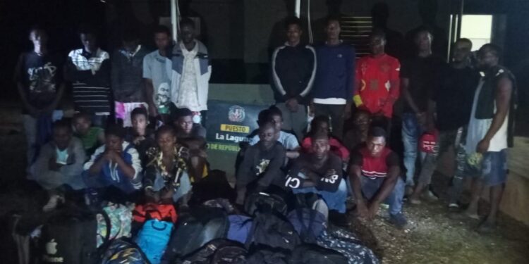 Ejército intercepta grupo de 25 haitianos en condición migratoria irregular en frontera con Elías Piña